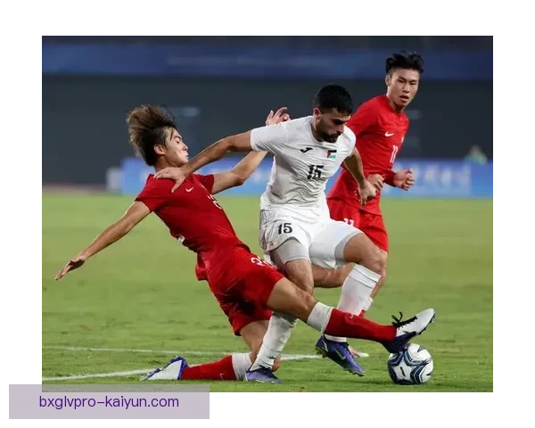 亚运会足球赛直播平台成为球迷关注焦点，赛事热情高涨